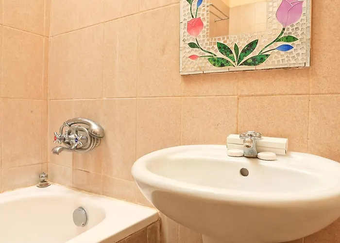 Guest house Reddoorz @ Mataram Kuta 3