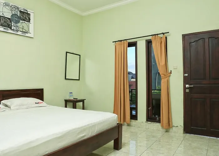 Reddoorz @ Mataram Kuta 3 Guest house